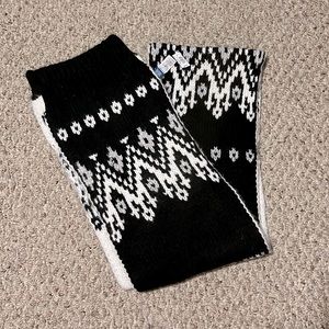 Black and White Old Navy Scarf